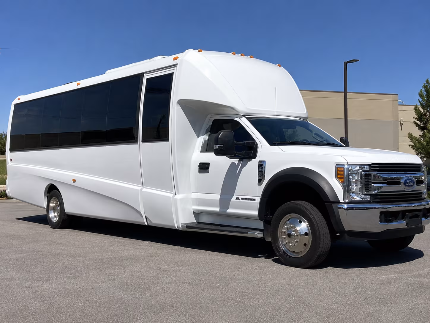 charter buses for corona schools headed to los angeles museums
