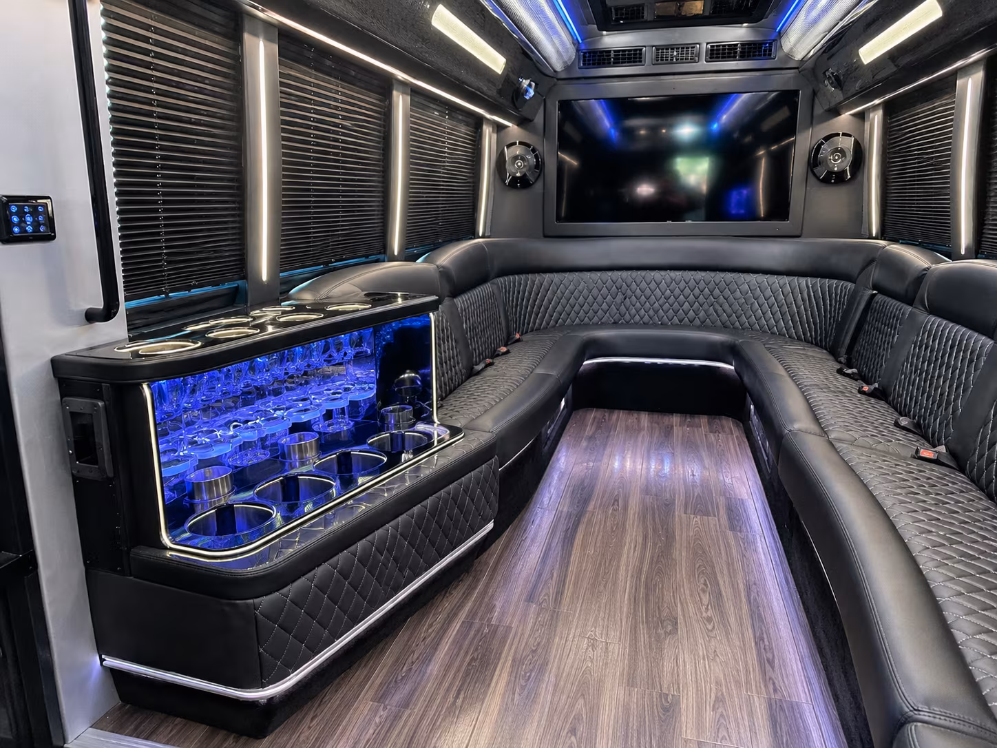 party buses for bachelorette wine tours around temecula valley